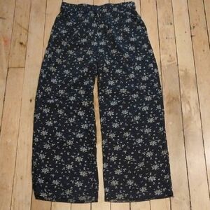 SO Black and White Floral Pants